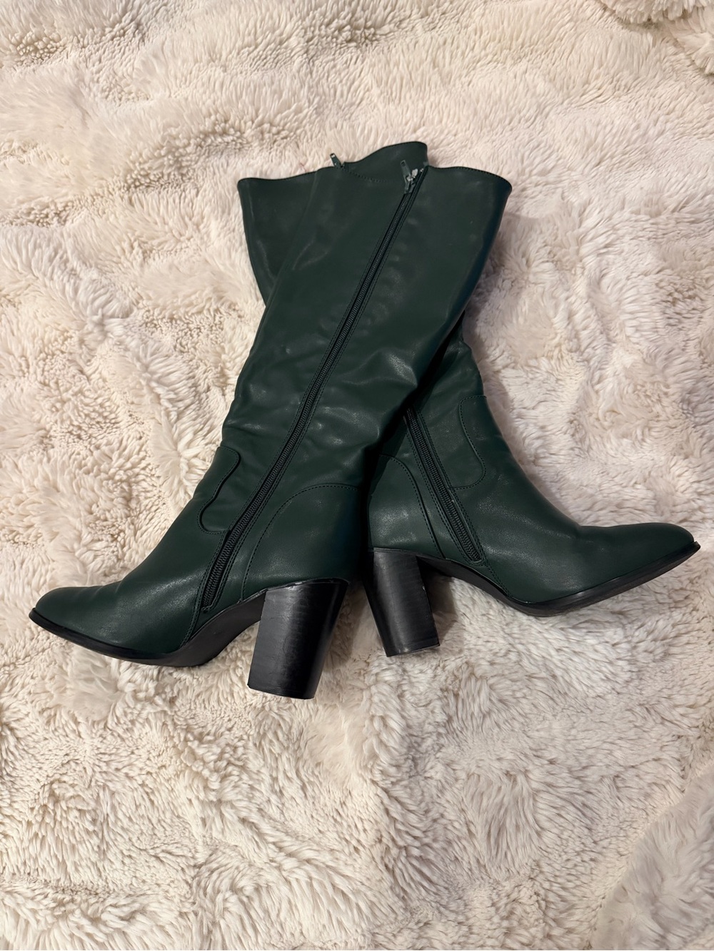 Women's Tall Side-Zip Knee Boot in Dark Green